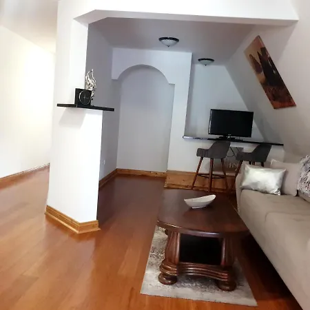 アパート Apartament *